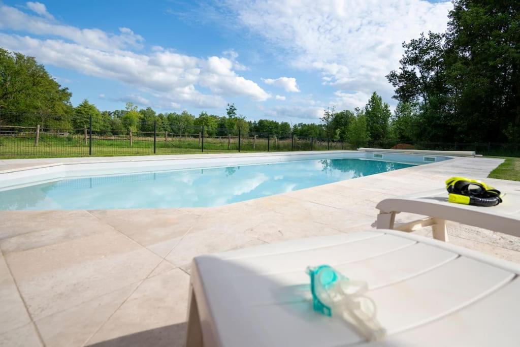 SevremoineL'Evasion En Pierre Piscine Et Etang Prive别墅 外观 照片