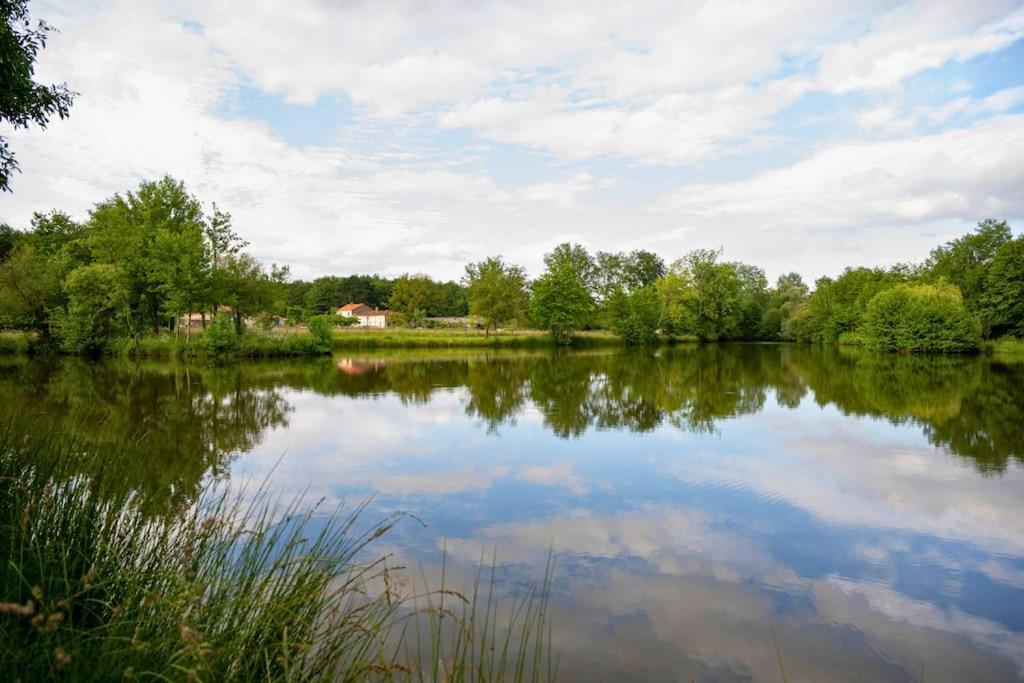 SevremoineL'Evasion En Pierre Piscine Et Etang Prive别墅 外观 照片